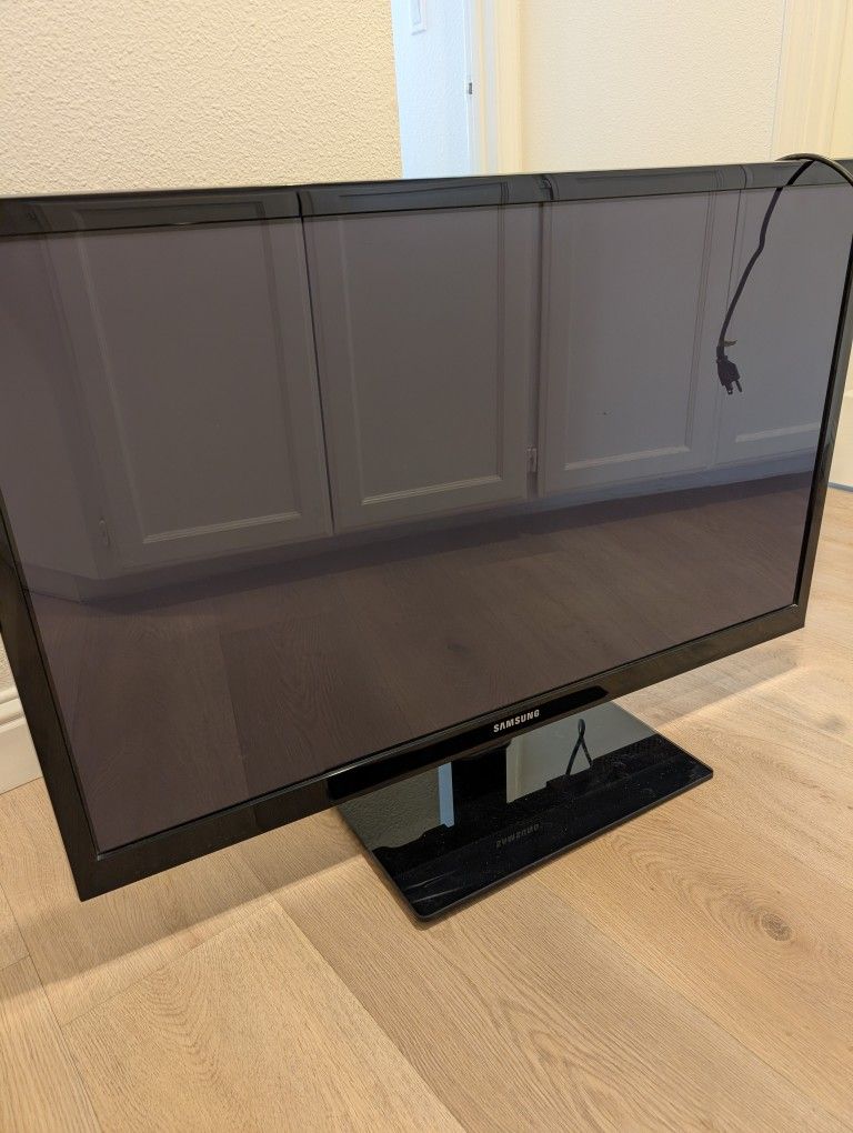 Samsung 43" 720p 600Hz Plasma HDTV PN43D450A2D