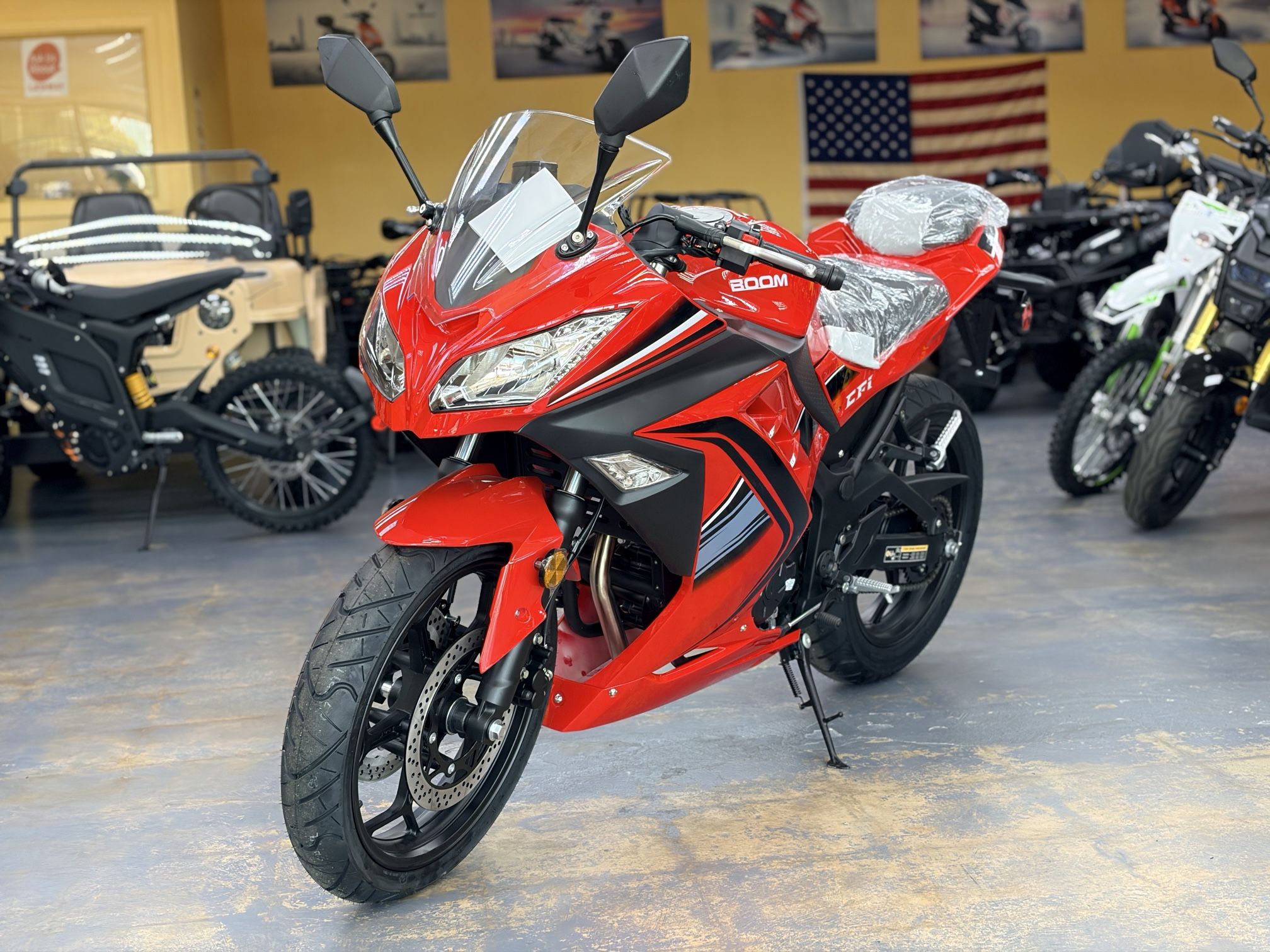 Boom BD250 6 Speed Standard Sports Bike. EFI