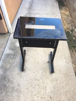Metal tables Long 18 inches, width 14 inches and height 25 inches and movable
