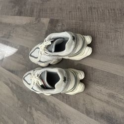 New New Balance 9060 size 10