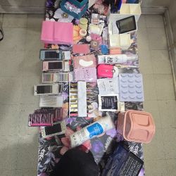 Complete eyelash kit includes a stretcher, pillow, and light ring, all new.