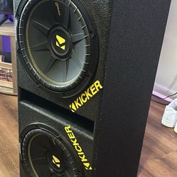 12 inch kicker comps in Qbomb box