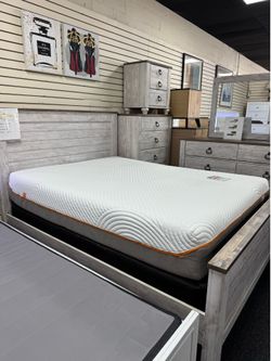 Full Size Tempurpedic Mattress. 🚚WE DELIVER🚚