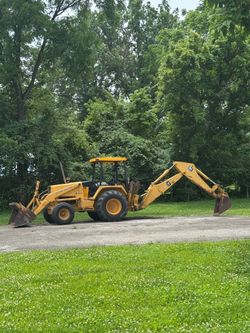 John Deere backhoe 410c