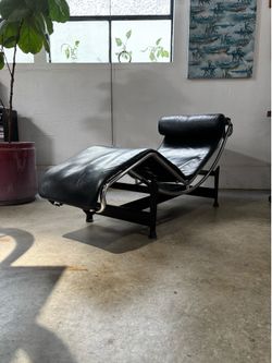 LC4 Corbusier Chair
