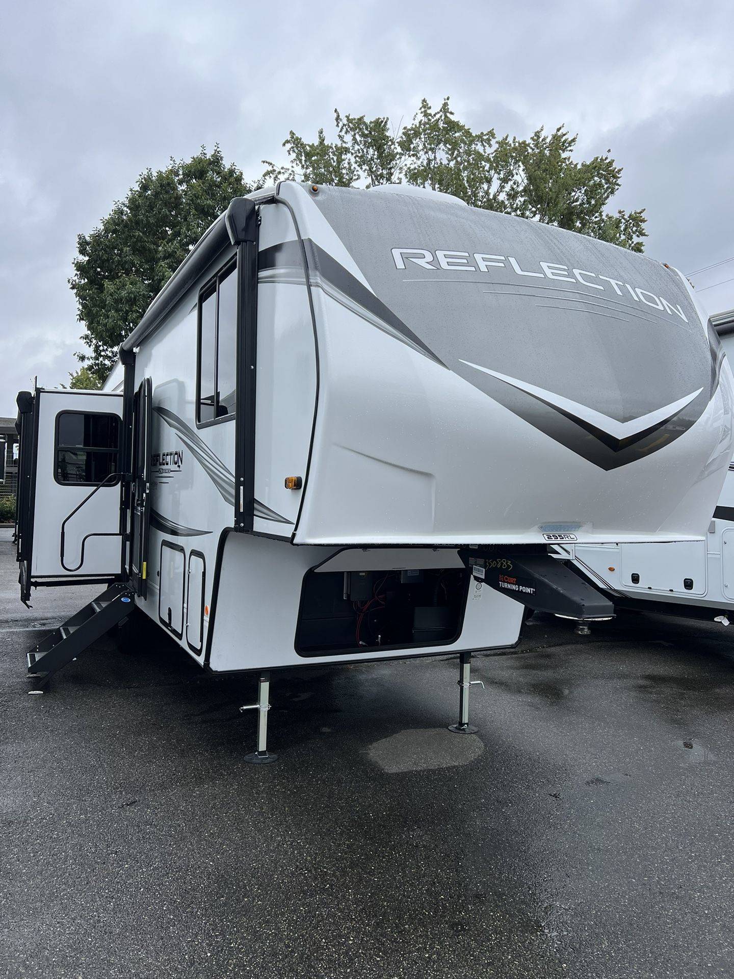 2025 GRAND DESIGN Reflection 150 295RL
