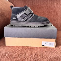 Men Ugg Shoe (Size 11)