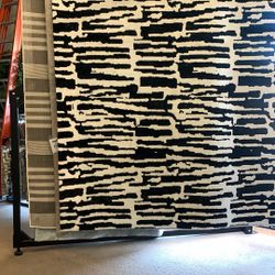 Large Black And White Area Rug 8 X 10