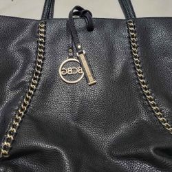 Woman's Large  Tote Handbag 