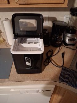 Igloo Ice Maker
