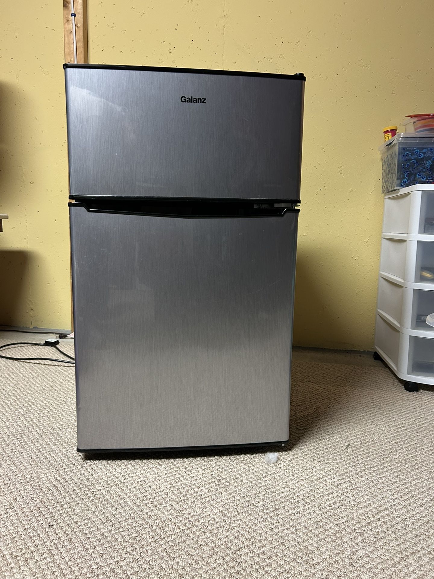 Mini Fridge With Freezer