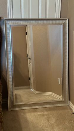 Beautiful Vintage Wall Mirror. Size: 35 3/4 wide length 50 1/2