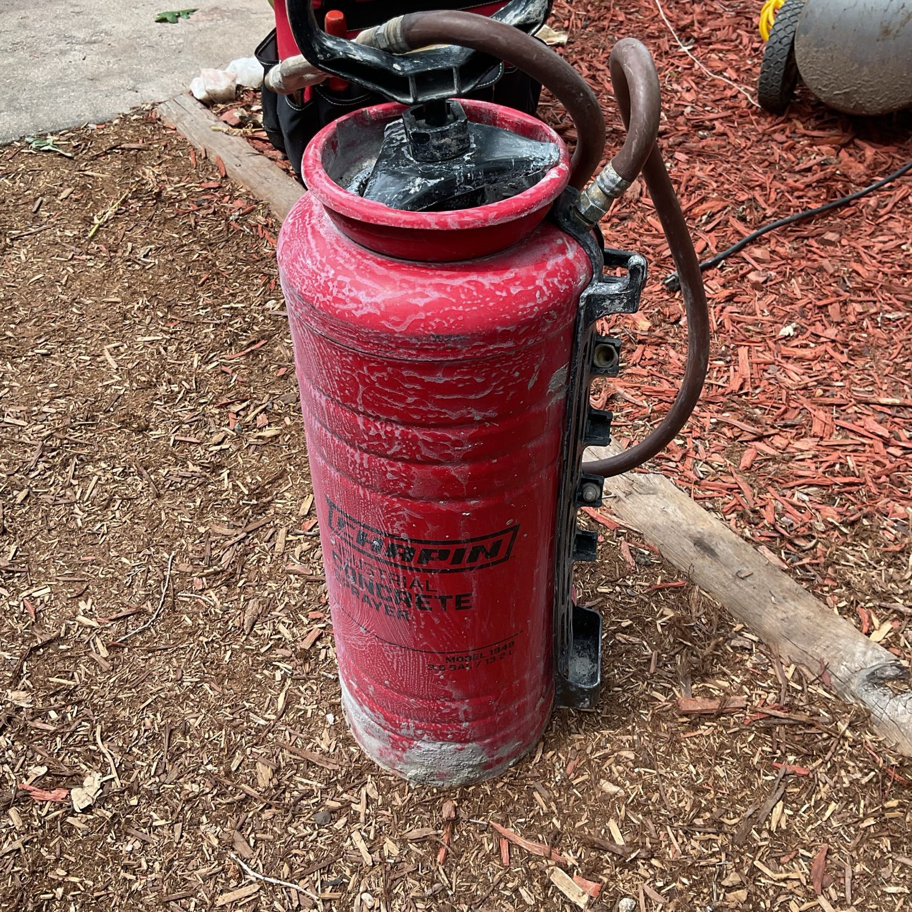 Chapin 3.5 Gal. Industrial Concrete Open Head Sprayer