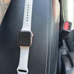 Rose Gold Apple Watch 