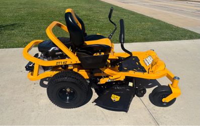 Nice Cub Cadet ZT1 42” Zero Turn Riding Mower - Just Serviced