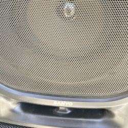 2 Sanyo Speakers Is Light Size 