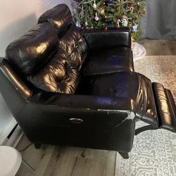 Leather Recliner Love Seat And 1 Leather Recliner (single)