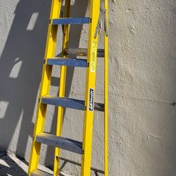 Ladder 7foot Louisville Model #L-3111-07