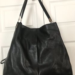 Coach Leather Shoulder Bag - Perfect Condition !