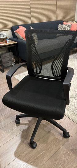 Black Mesh Office Chair
