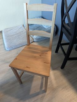 Dining chairs (4)