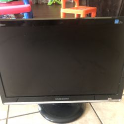 Samsung Computer Monitor 19 Inches