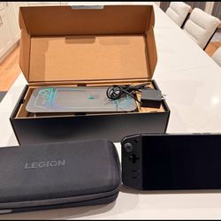 Lenovo Legion Go (Gen 1) – 1TB | Mint Condition w/ SteamOS & Windows 11