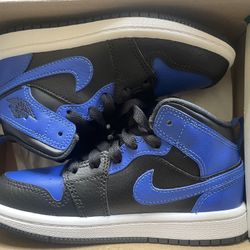 Jordan 1s (Black & Blue) 