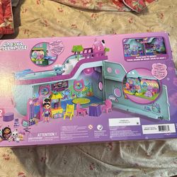 Babbys Dollhouse Cat Friend Ship 