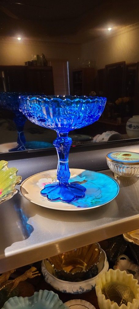 Vintage FENTON Cabbage Rose, Cobalt Blue Glass Footed Compote/Candy Dish. Approx 8 x 4
