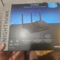 NetGear NIGHTHAWK AX2400 WIFI 6 Gaming Router  Like New With Box