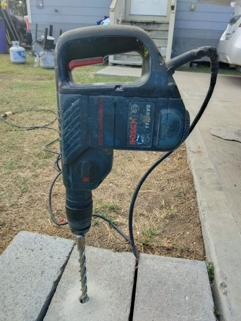 Hummer Drill With Drill Bits.