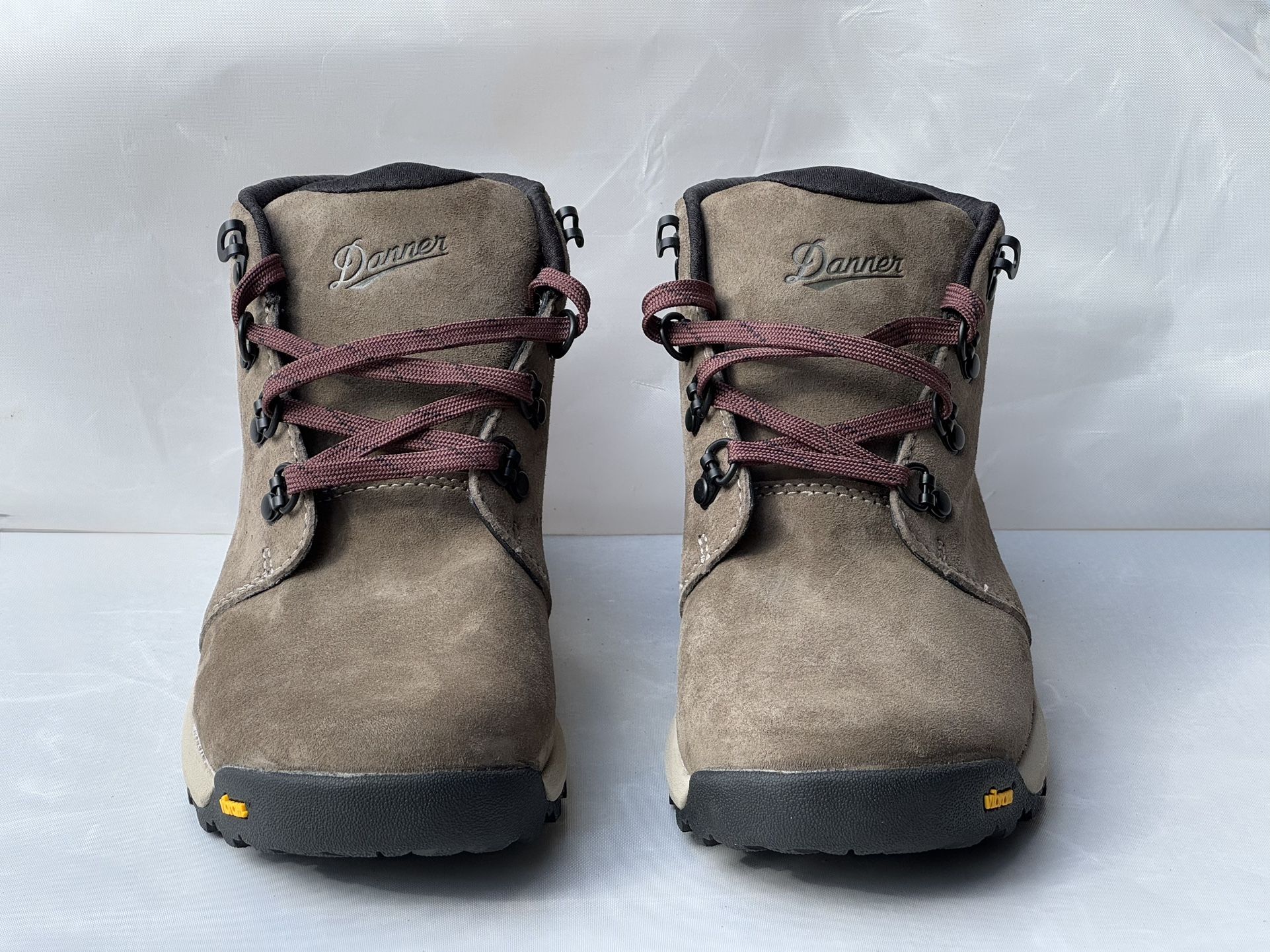 Inquire Chukka Hiking Boots - Women's