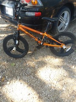 Bicicleta TONY HAWK SYPHER 180 en buenas condiciones. 55 dlls