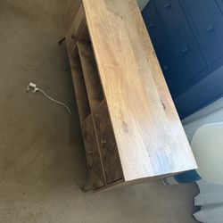 5 Drawer Dresser , 2 Night Stands , Tv Set , 