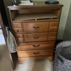 Dresser Chest Great for DIY / Flip
