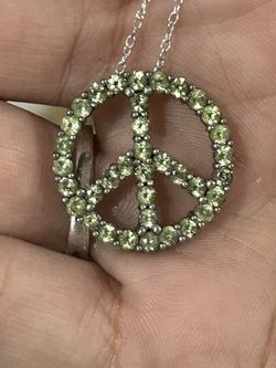 Beautiful Sterling Silver And  Crystal Peridot August Birthstone Necklace