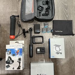 GOPRO HERO 8 BLACK  + MULTIPLE EXTRAS