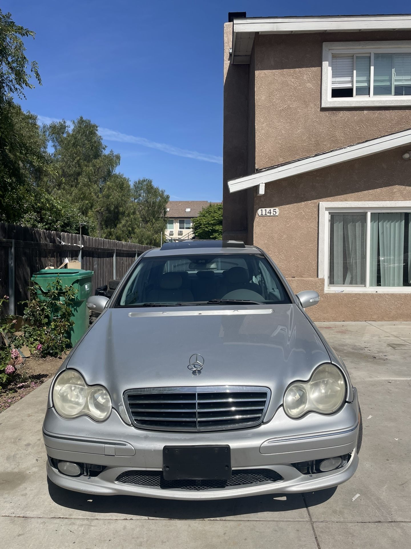RV Van Mercedes Good