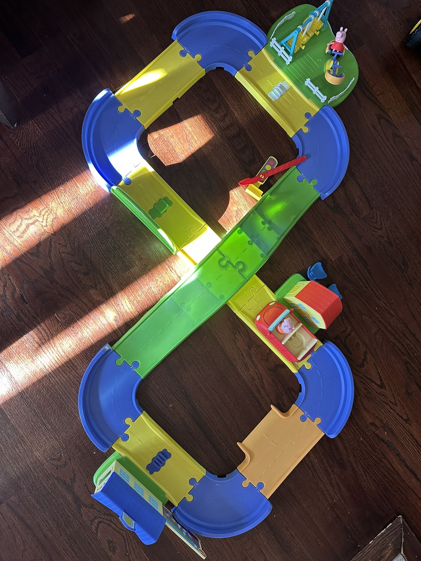 Peppa Pig Track Playset