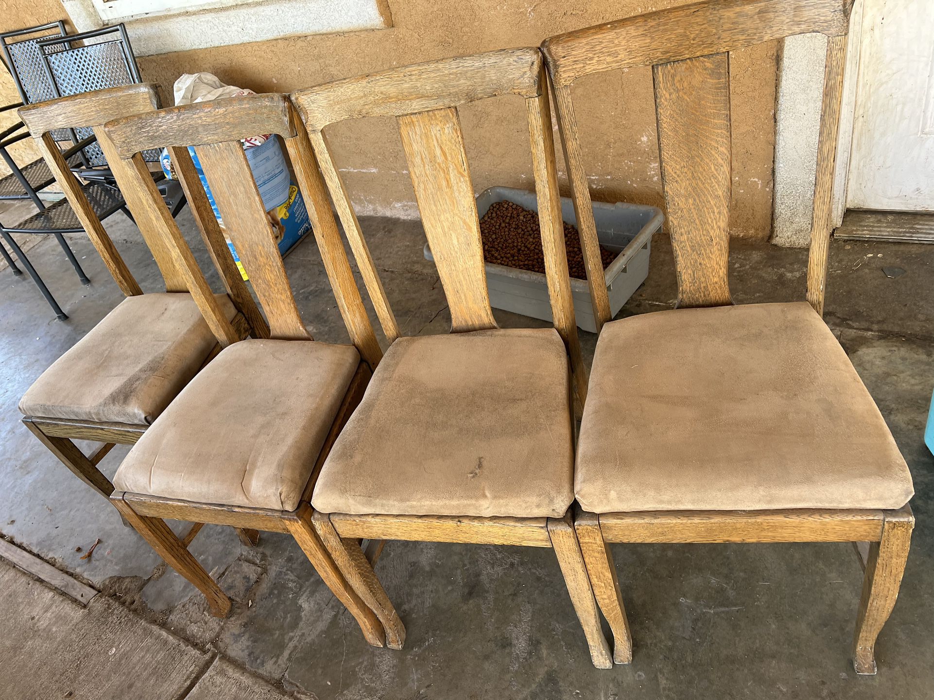 Free Chairs 