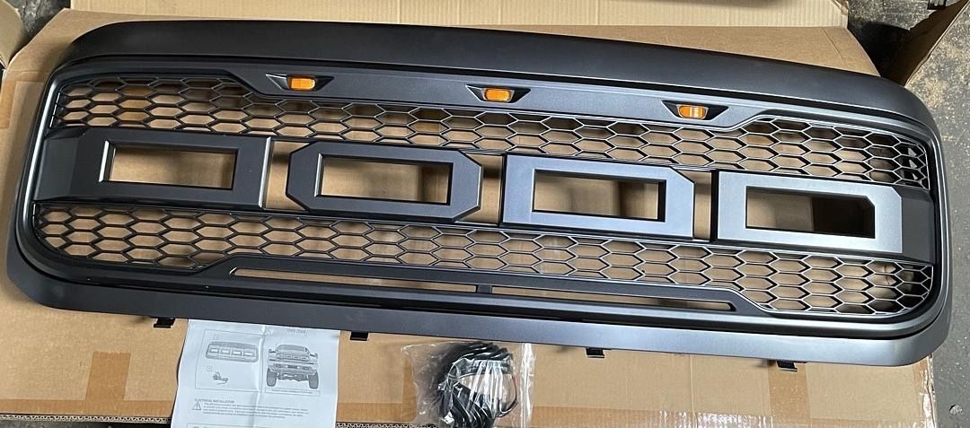 LA Zona Auto Parts 1999 to 2004 Ford F250 F350 Grey Raptor Style Grille Parrilla Griz