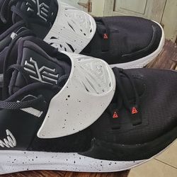 Nike Basketball Shoe