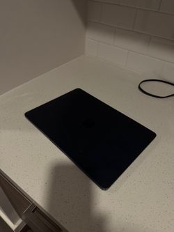 MacBook Air M2 (2022) | 16GB RAM | 256GB SSD