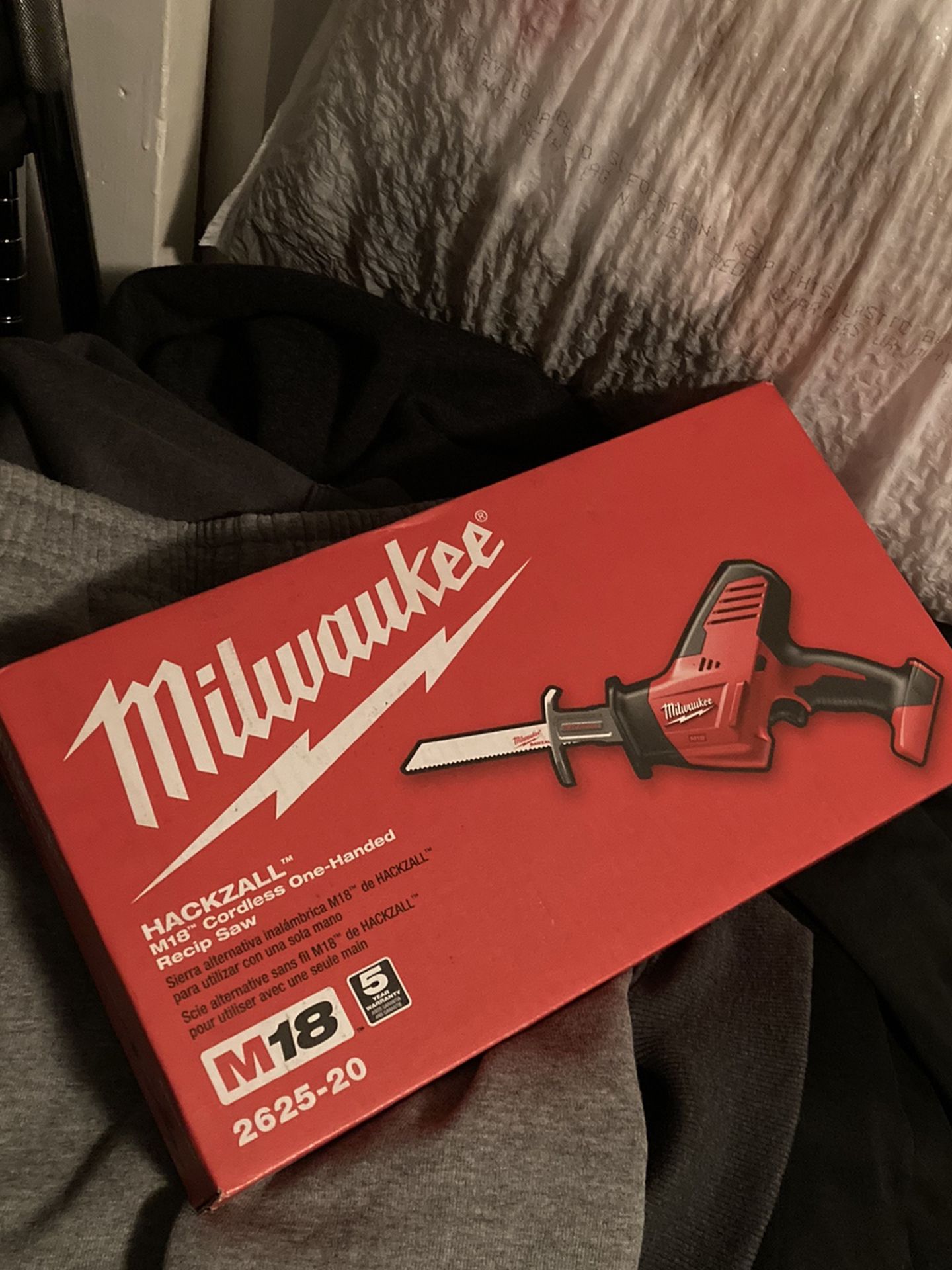 Milwaukee M18 Hacksaw