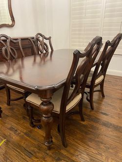 Bernhardt Dining room