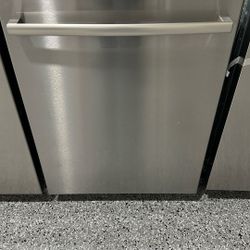 Bosch 24” Dishwasher With Bar Handle Top Control 48dba