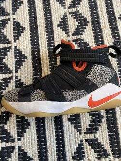 Nike Lebron Soldier XI Safari Size 4.5