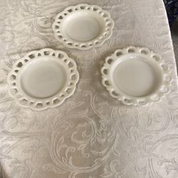 Vintage Anchor Hocking Lace Edge Plates, Set Of 3
