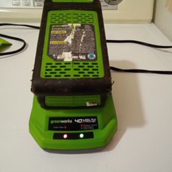 Greenwork 40 Volts Lithium Max Battery And Charging Station 